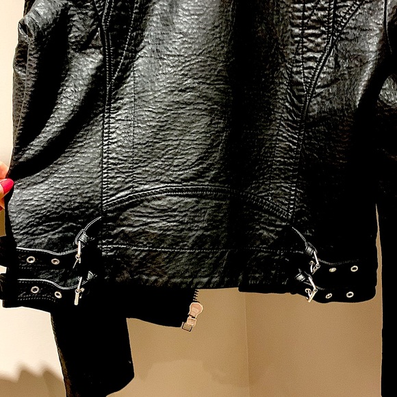 American Eagle  faux leather motto biker jacket - Picture 3 of 5